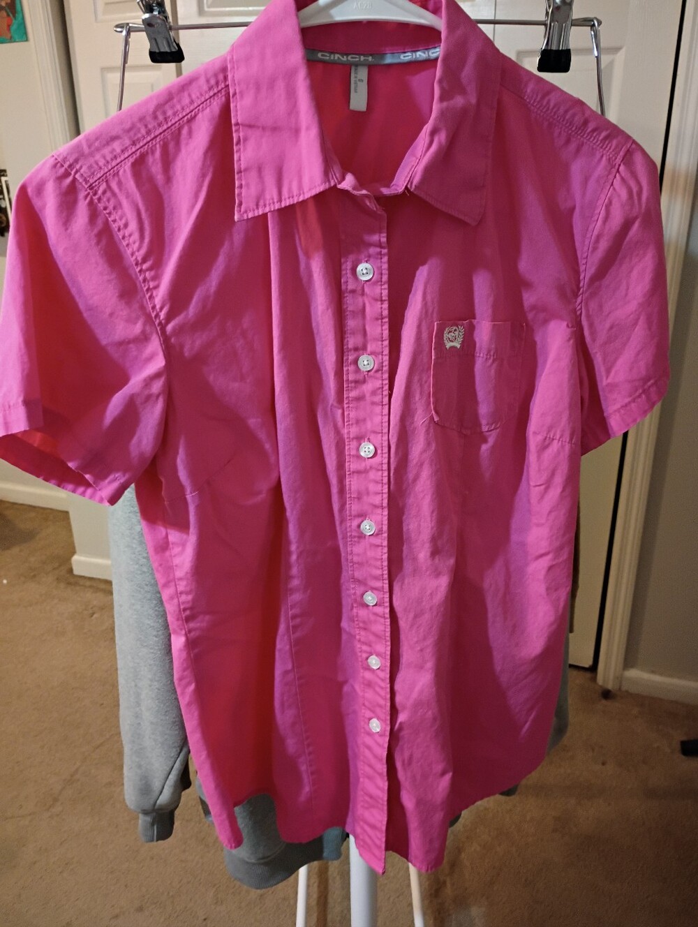 Cinch Women's Bright Pink Short-Sleeve Button-Down Shirt